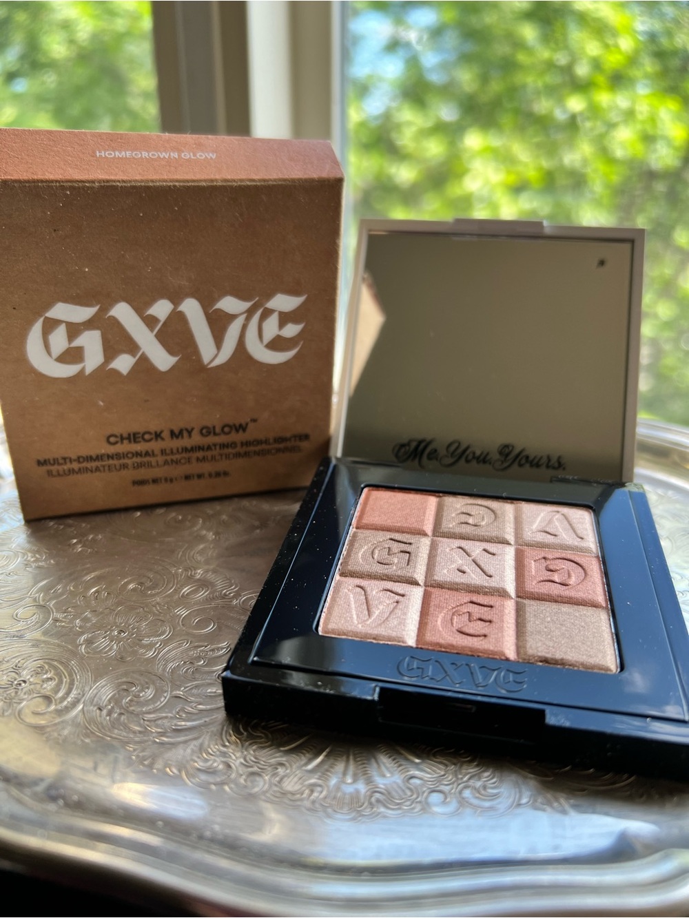Check My Glow Multi-Dimensional Highlighter Palette in Homegrown Glow